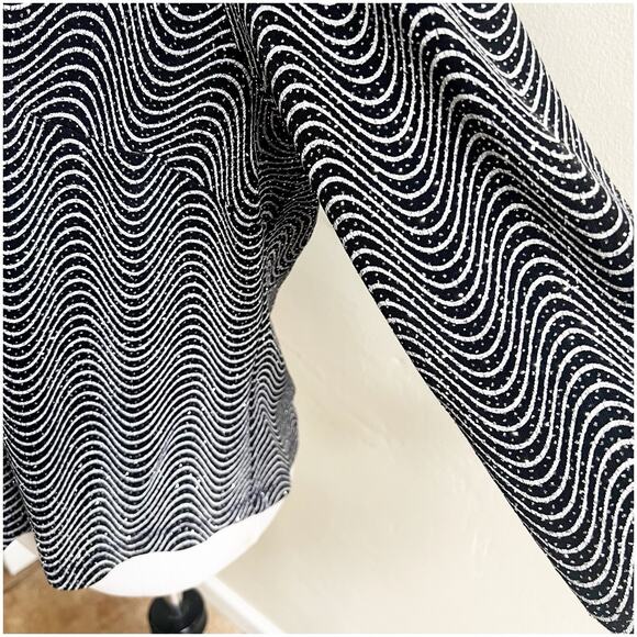 John Robert’s Wavy Design Sparky Party Top Vintage Size 18W Petite Black Silver - Picture 10 of 12